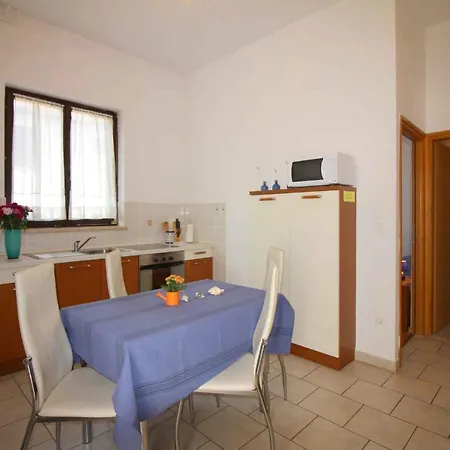 Apartment In Porec/istrien 10068