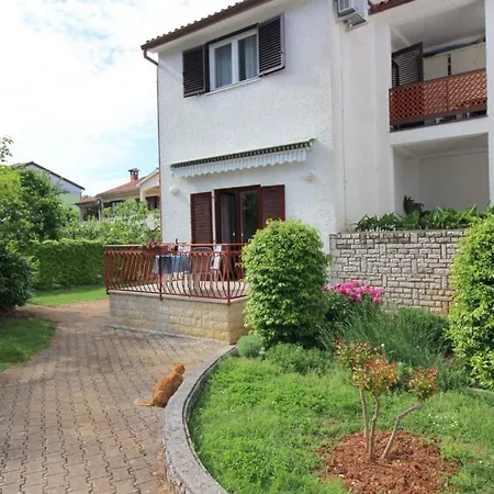 Apartment In Porec/istrien 10068 Porec